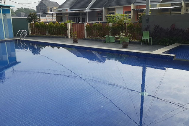 kolam renang rumah